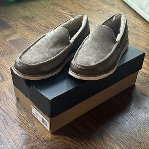 UGG Men's Slip-On shoe